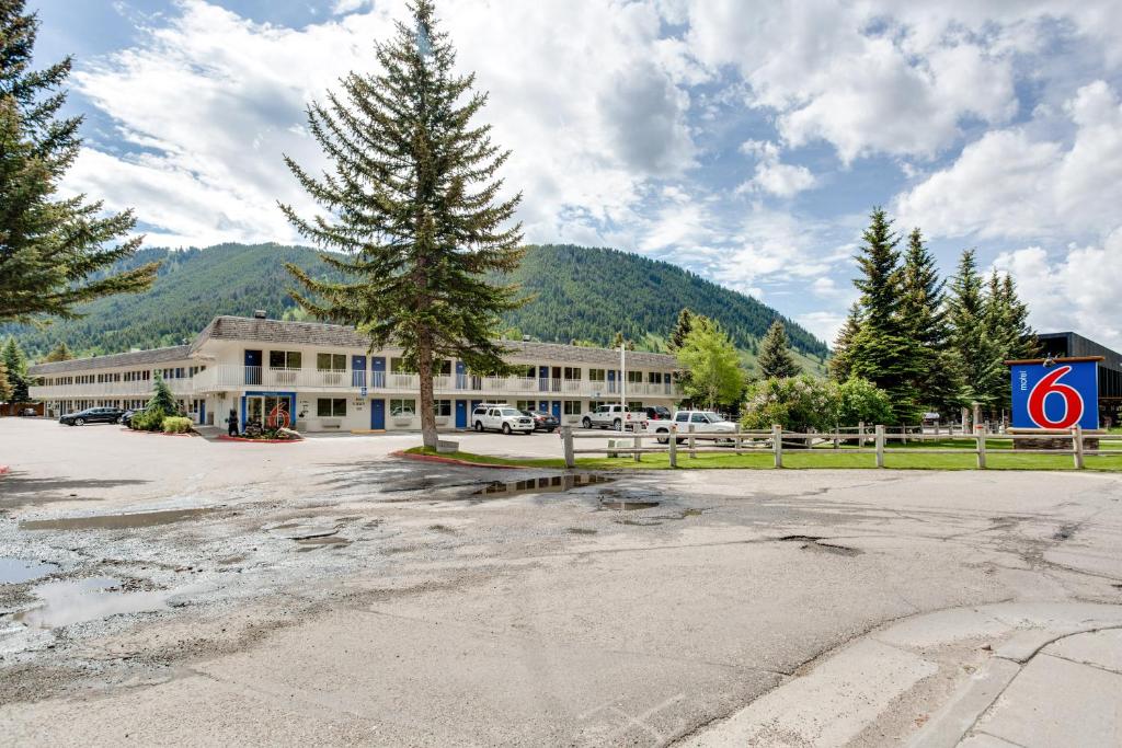 Motel 6-Jackson WY image 9